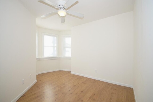 2435 Grays Ferry Ave in Philadelphia, PA - Building Photo - Building Photo