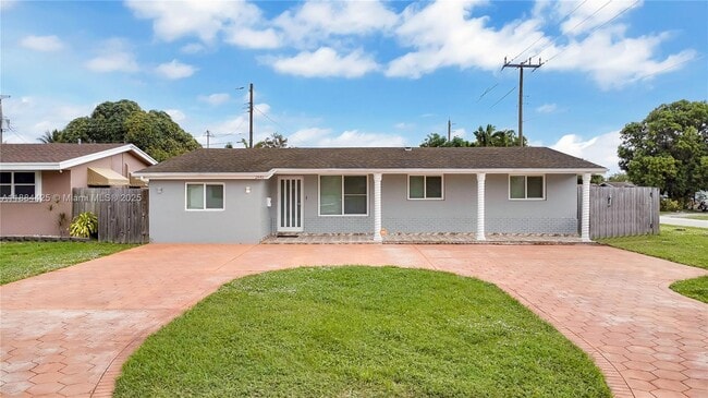 property at 2441 Tarpon Dr