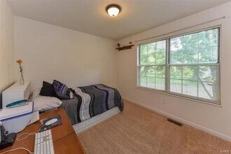 511 Chapparal Dr in O'Fallon, MO - Foto de edificio - Building Photo