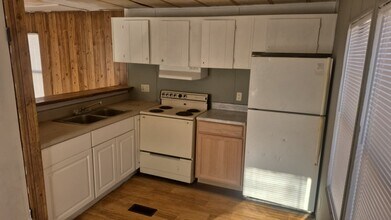 227 Lee St SE in Milledgeville, GA - Building Photo - Building Photo