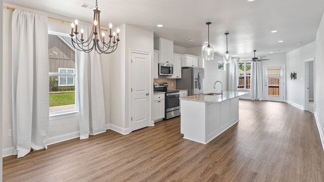 property at 927 Dorado Ave