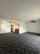 9220 S Kilbourn Ave in Oak Lawn, IL - Building Photo - Building Photo