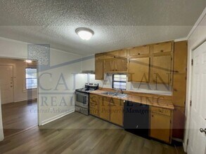 1321 W 49th St in North Little Rock, AR - Building Photo - Building Photo