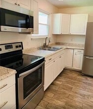 442 Dauphin Ln in Virginia Beach, VA - Foto de edificio - Building Photo