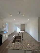 6612 NW Kathleen St in Bentonville, AR - Building Photo - Building Photo