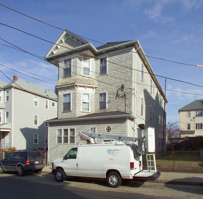 114-118 William St in Fall River, MA - Foto de edificio - Building Photo