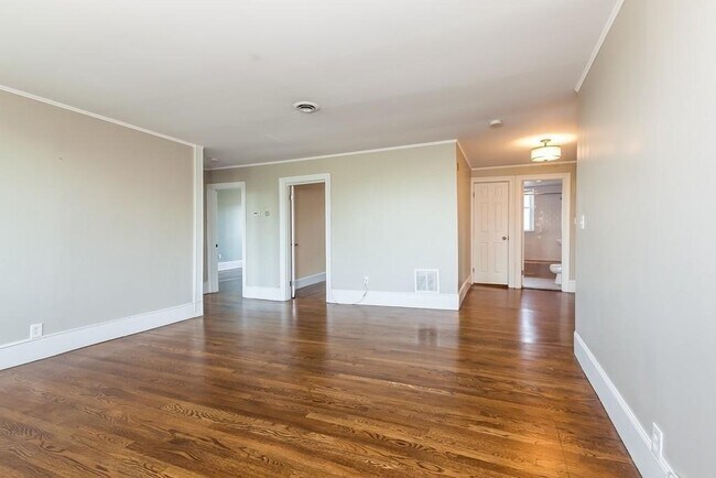 394 Riverway in Boston, MA - Building Photo - Building Photo