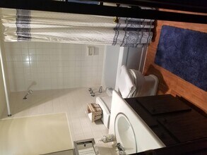 Lakeside Apartments in Mountlake Terrace, WA - Building Photo - Building Photo