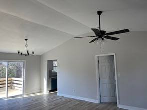 1752 University Dr in Columbia, TN - Building Photo - Building Photo