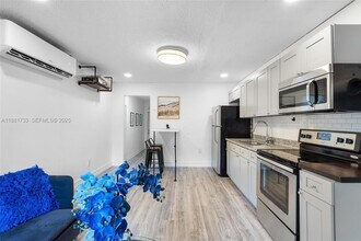 1850 NW 92nd St-Unit -A in Miami, FL - Building Photo - Building Photo