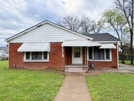 1319 Tabor St in Waco, TX - Building Photo