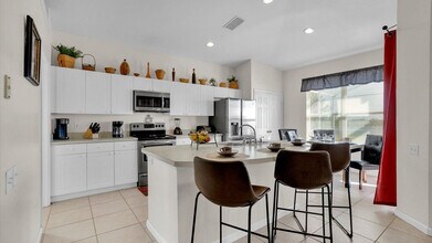 8034 King Palm Cir-Unit -ID1248783P in Kissimmee, FL - Foto de edificio - Building Photo