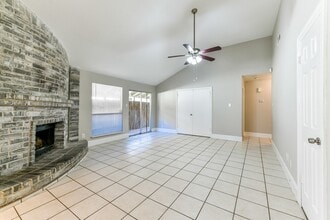 3823 Ebury Dr in Houston, TX - Building Photo - Building Photo