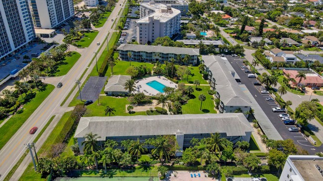 2760 Banyan Rd, Unit 24 in Boca Raton, FL - Building Photo - Building Photo