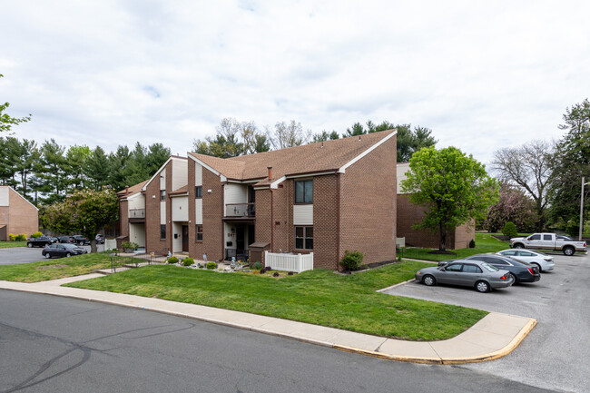 Copper Valley Village in Beverly, NJ - Building Photo - Building Photo