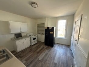 511 E Illinois Ave in Peoria, IL - Building Photo - Building Photo