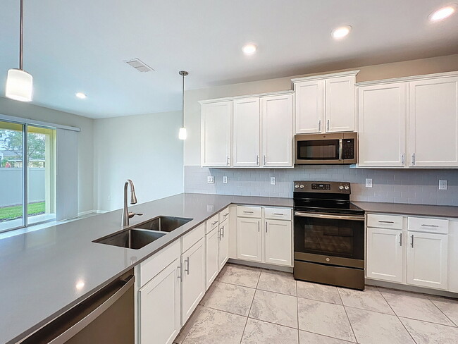 9113 Tecumseh Dr in Alafaya, FL - Building Photo - Building Photo