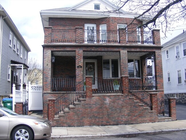 53 Marshall St in Medford, MA - Building Photo - Building Photo