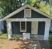456 N Spring St in Tupelo, MS - Building Photo