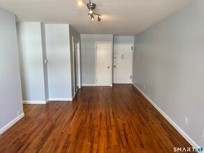 4 Glenwood Ave in Norwalk, CT - Building Photo - Building Photo