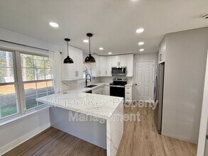 209 Hollyhock Ln in Apex, NC - Building Photo - Building Photo