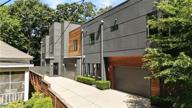 244 Locust St NE in Atlanta, GA - Building Photo - Building Photo