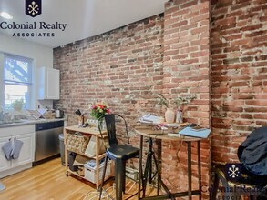6 Cleveland Pl in Boston, MA - Building Photo - Building Photo