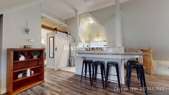 94 Otis St in Bangor, ME - Building Photo