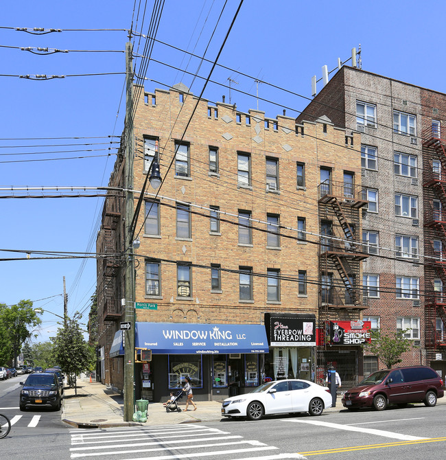 1802 Lurting Ave in Bronx, NY - Foto de edificio - Building Photo