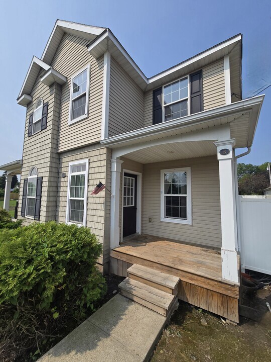 3541 Michigan Ave in Elmira, NY - Building Photo