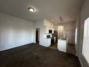 432 S Highland Ave in Columbus, OH - Building Photo - Building Photo