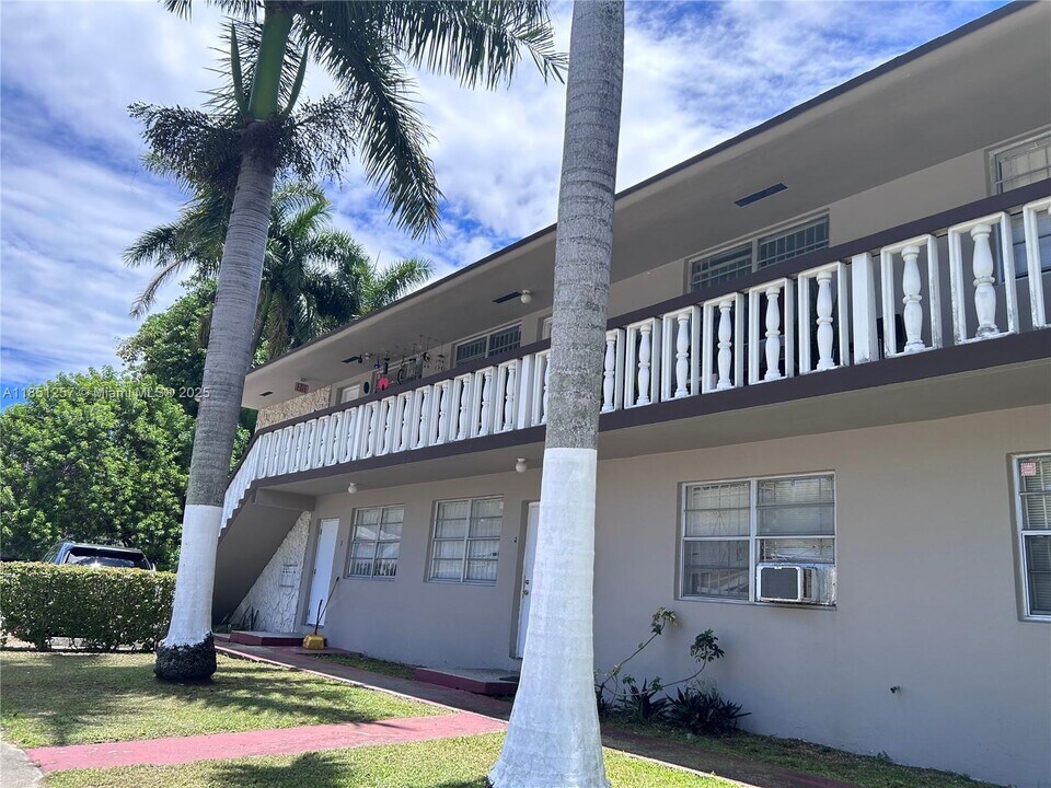 50 NE 84th St in Miami, FL - Building Photo