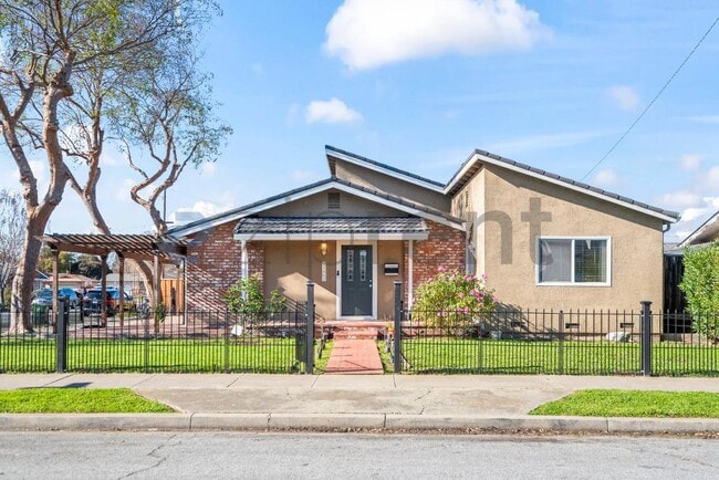 property at 41861 Maywood St