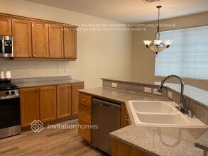 6685 Aviston St, Unit A in Las Vegas, NV - Building Photo - Building Photo