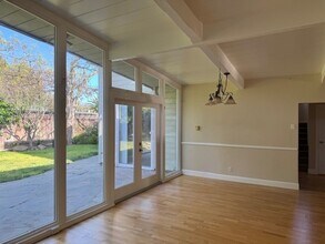 1114 Parkwood Way in Redwood City, CA - Building Photo - Building Photo