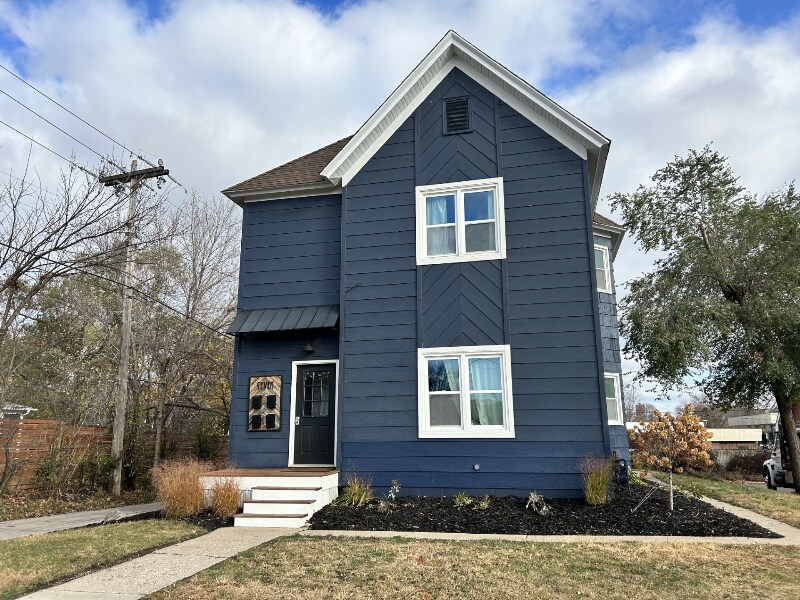 7 18th Ave N in Hopkins, MN - Building Photo
