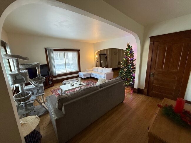 1026 Oxford Ave, Unit 1 in Eau Claire, WI - Building Photo - Building Photo