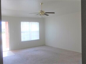 610 Bermuda, Unit #B in Copperas Cove, TX - Foto de edificio - Building Photo