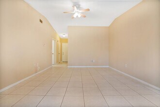 3121 Yorych Ln in Orlando, FL - Building Photo - Building Photo