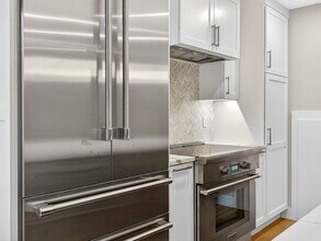 551 E 7th St in Boston, MA - Foto de edificio - Building Photo