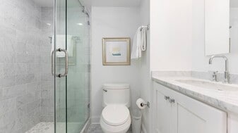 700 First Ave in Avalon, NJ - Building Photo