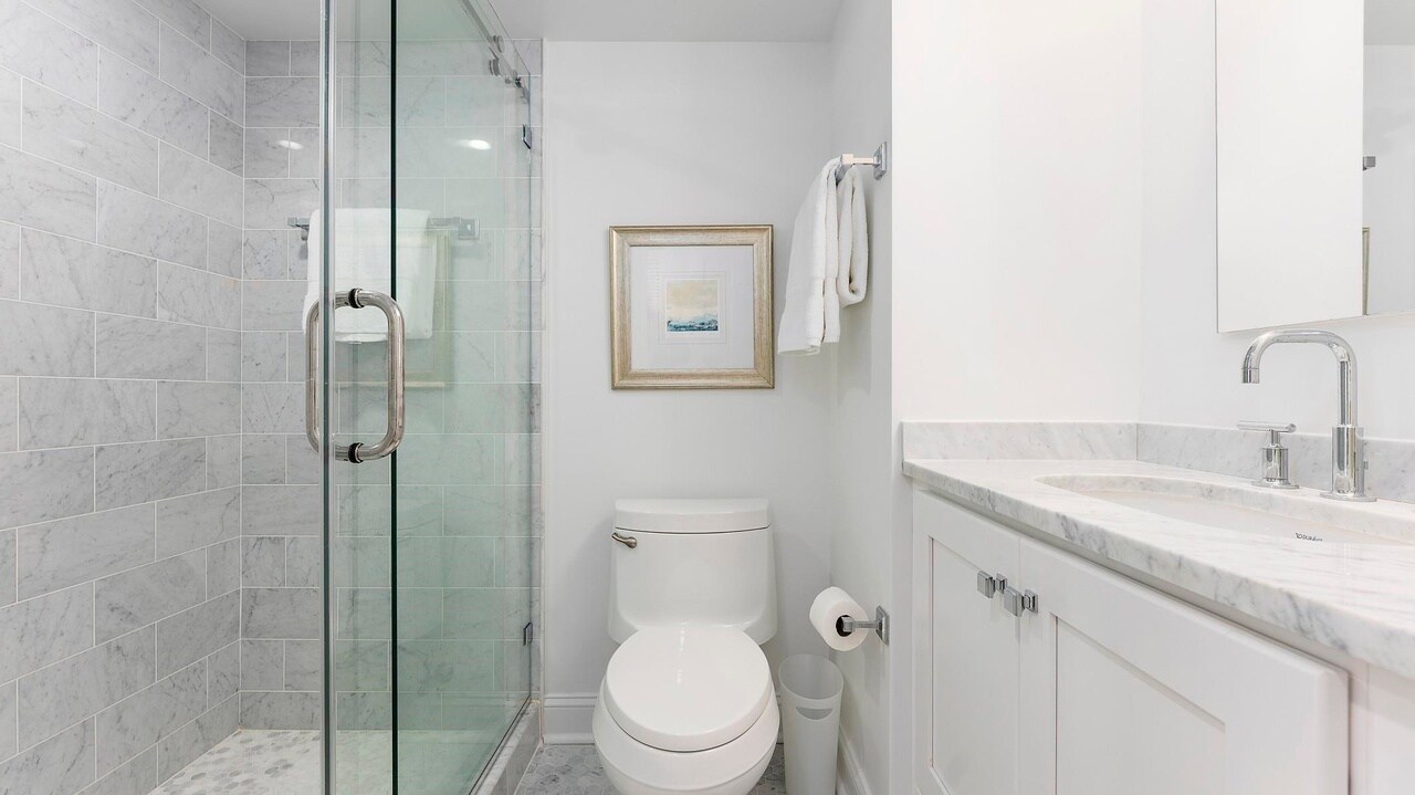 700 First Ave in Avalon, NJ - Building Photo