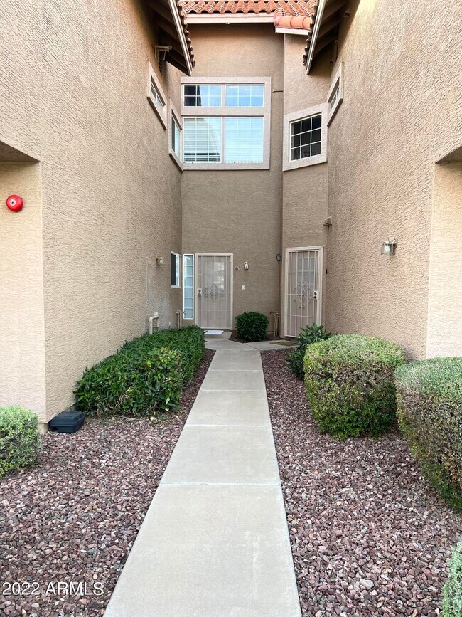 1633 E Lakeside Dr-Unit -63 in Gilbert, AZ - Building Photo - Building Photo