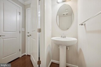 907 Susan Cir in North Wales, PA - Building Photo - Building Photo