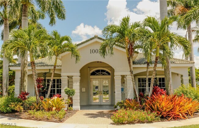 8015 Casa Palermo Cir in Ft. Myers, FL - Building Photo - Building Photo