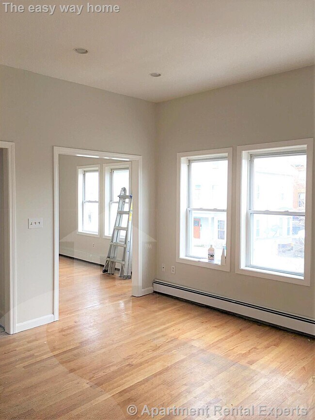 71 Cross St in Somerville, MA - Building Photo - Building Photo