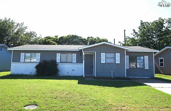 property at 204 W Garden Dr