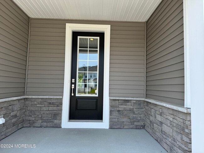 153 Woolley Ct in Ocean Township, NJ - Foto de edificio - Building Photo