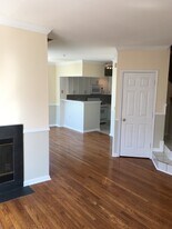 2110 Highcourt Ln, Unit #301 in Herndon, VA - Building Photo