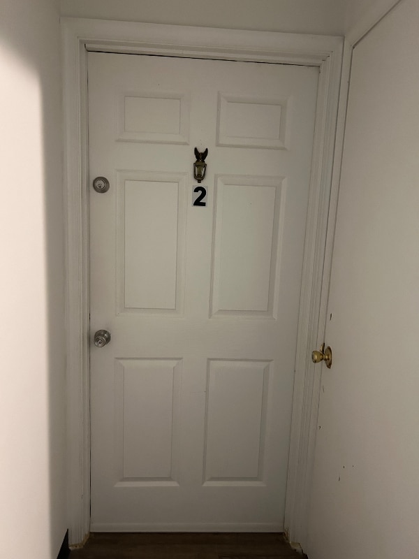 135 Hatton Ln
